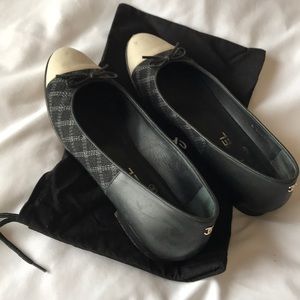 Chanel flats size 38 1/2 fits a size 8